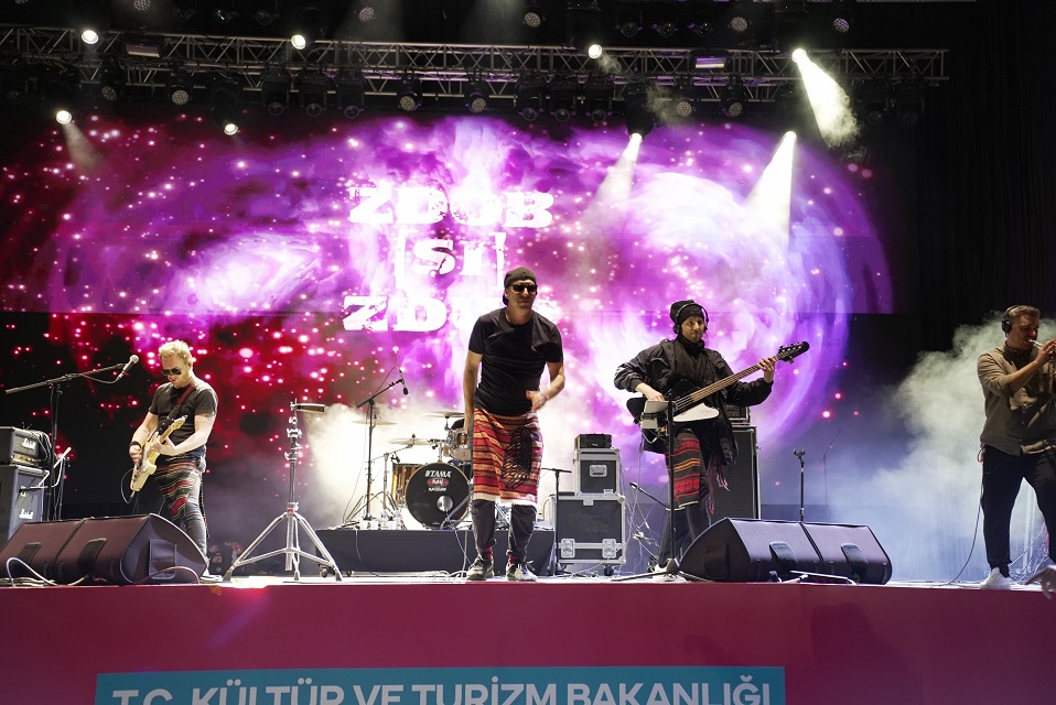 Zdob Şi Zdub