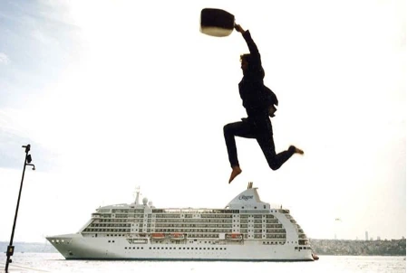 Cruise Ship - EN