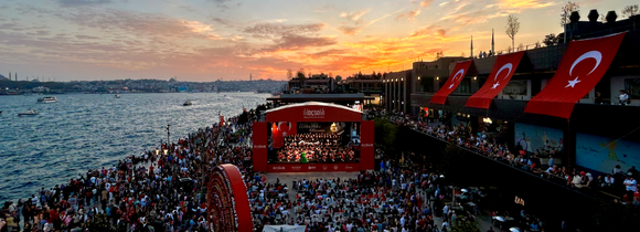 cumhuriyet coşkusu kapak